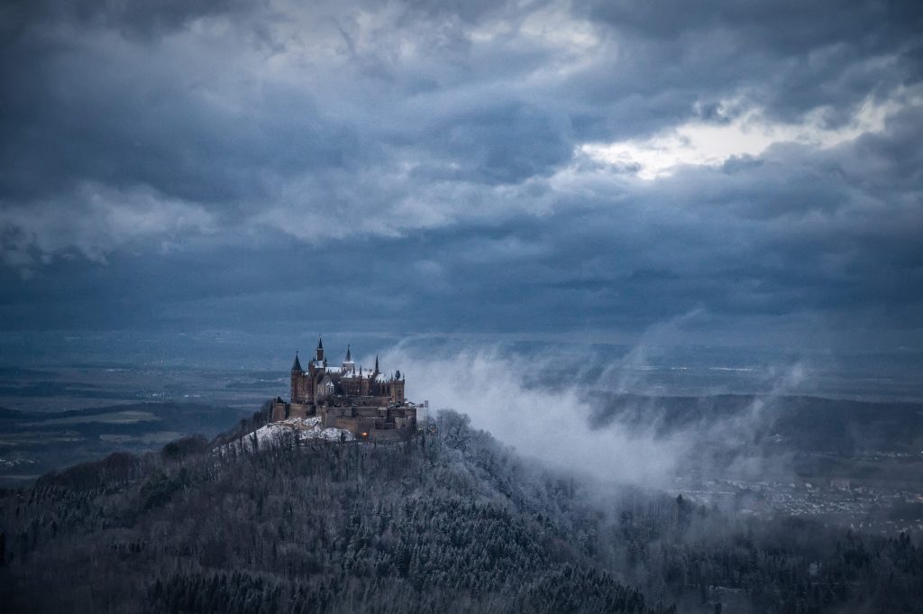 Schloss im Nebel